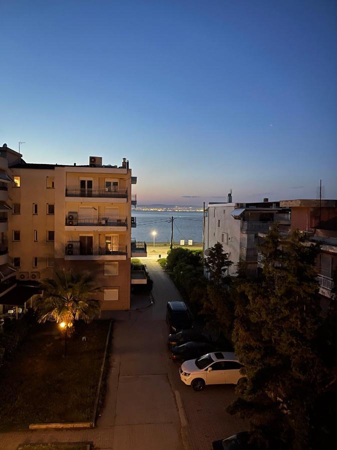 Strand Wohnung, Lux, Meerblick, Wifi, Klimaanlagen Агия Триас Екстериор снимка