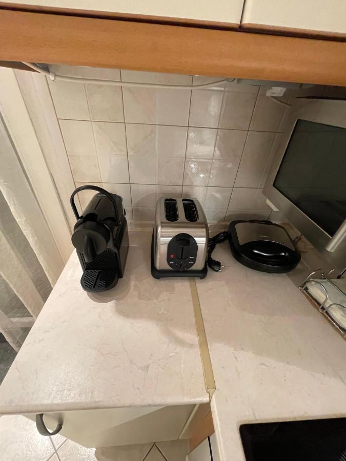 Strand Wohnung, Lux, Meerblick, Wifi, Klimaanlagen Агия Триас Екстериор снимка