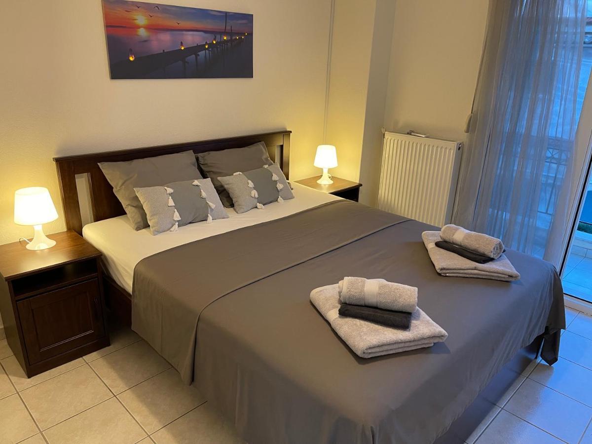 Strand Wohnung, Lux, Meerblick, Wifi, Klimaanlagen Агия Триас Екстериор снимка