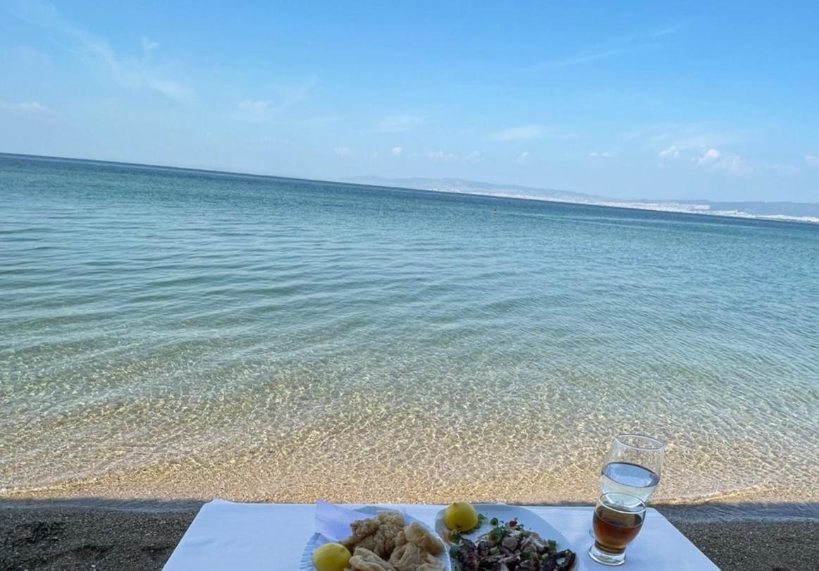 Strand Wohnung, Lux, Meerblick, Wifi, Klimaanlagen Агия Триас Екстериор снимка
